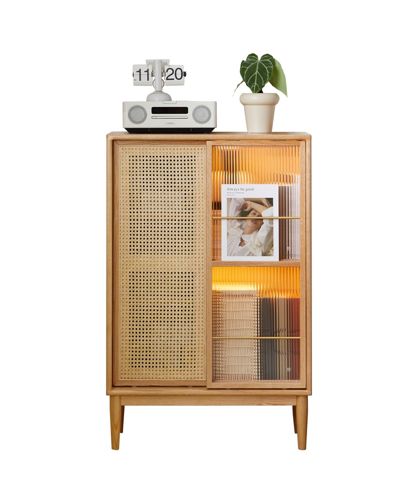 Buffet / Meuble d’appoint en chêne massif FAS avec porte coulissant... Buffet / Meuble d’appoint en chêne massif FAS avec porte coulissant...