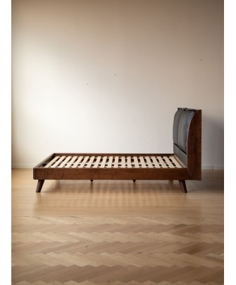 Lit en noyer noir avec grande tête de lit rembourrée en cuir noir –...